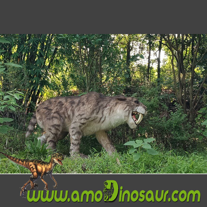 Realistic animatronic smilodon Prehistoric Animal model